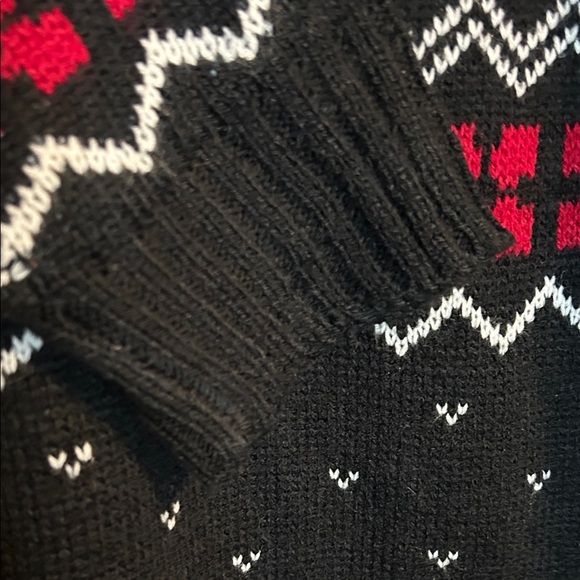 Tag Black and Red Festive Crewneck Sweater - Picture 3 of 8